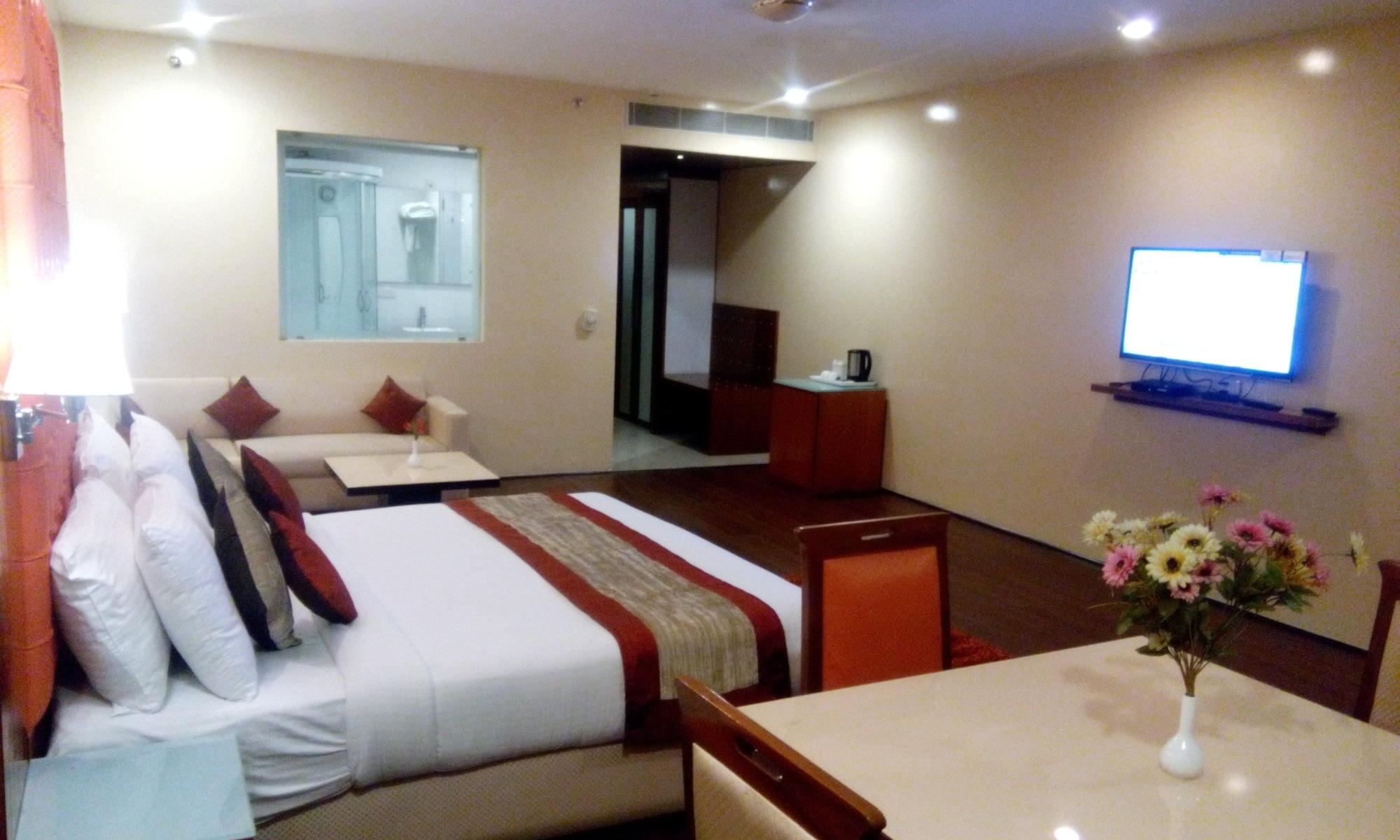 ניו דלהי Airport Hotel Ramhan Palace Mahipalpur מראה חיצוני תמונה