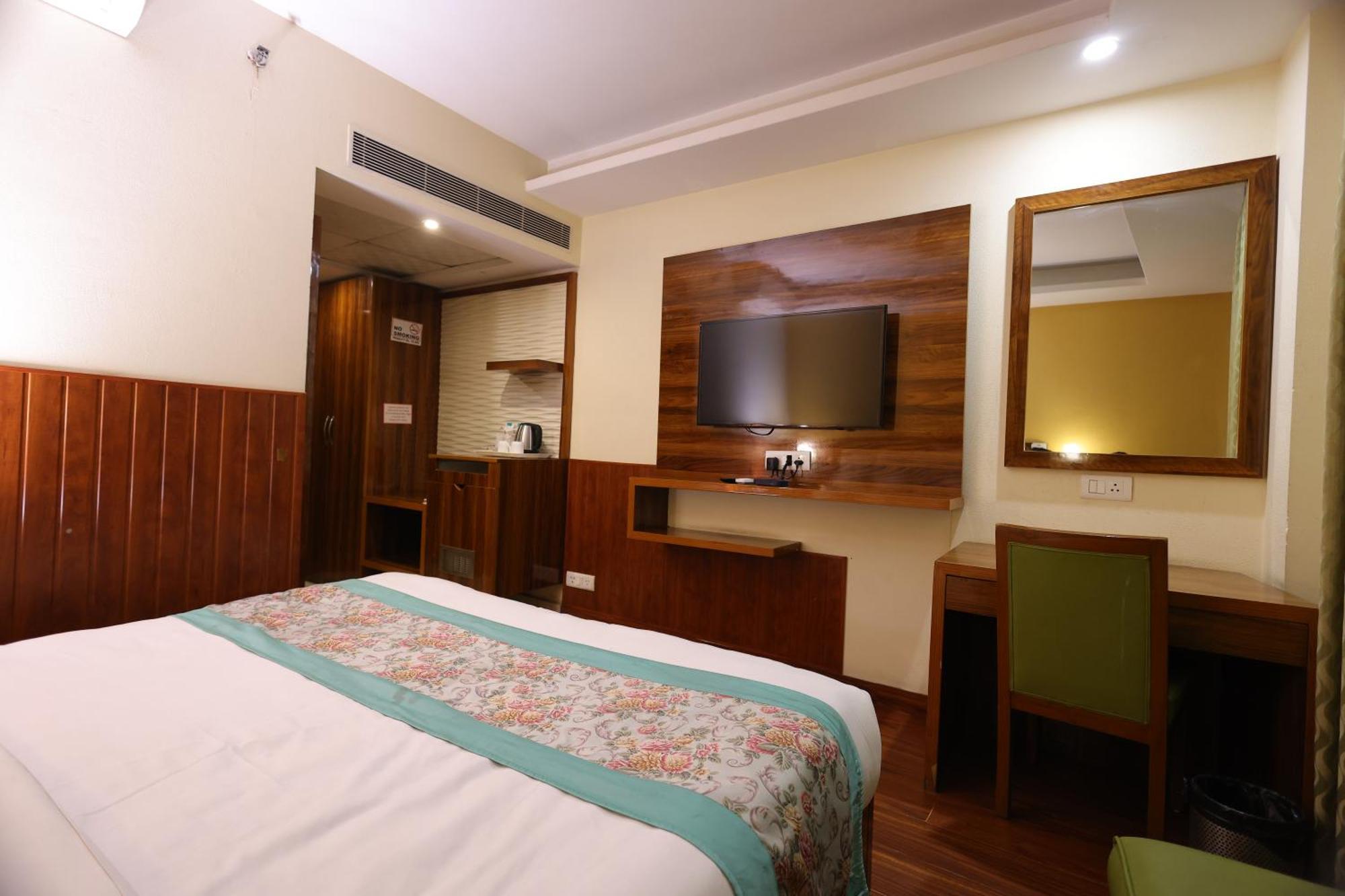 ניו דלהי Airport Hotel Ramhan Palace Mahipalpur מראה חיצוני תמונה