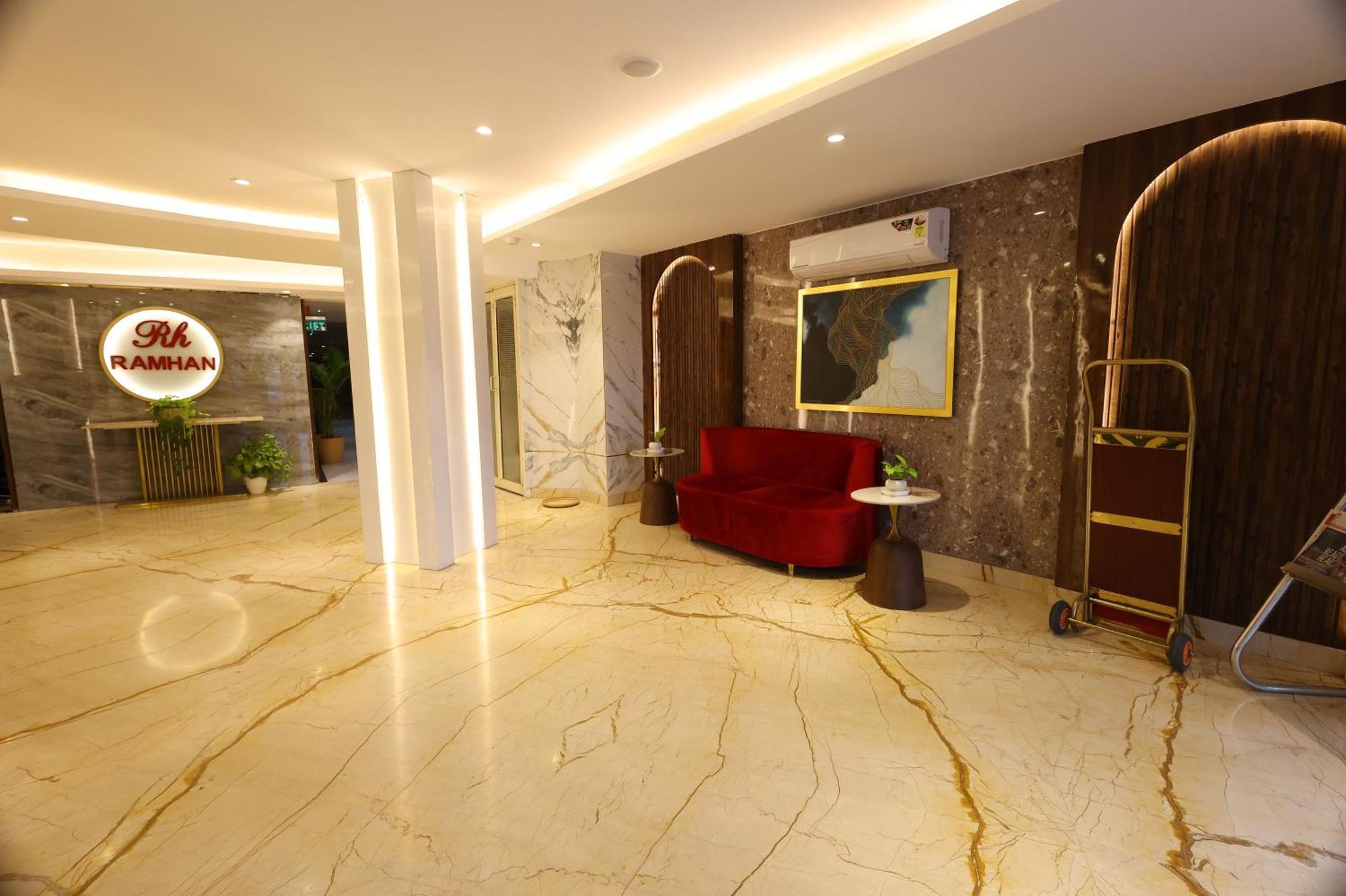 ניו דלהי Airport Hotel Ramhan Palace Mahipalpur מראה חיצוני תמונה