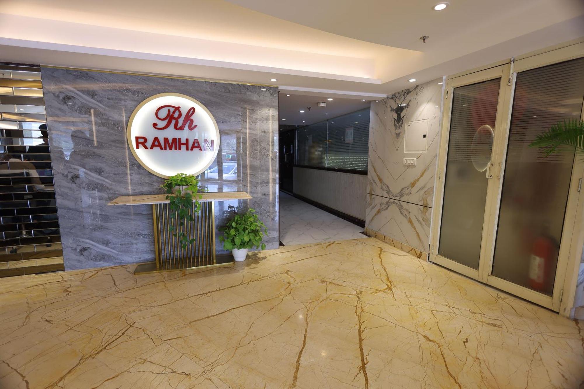 ניו דלהי Airport Hotel Ramhan Palace Mahipalpur מראה חיצוני תמונה