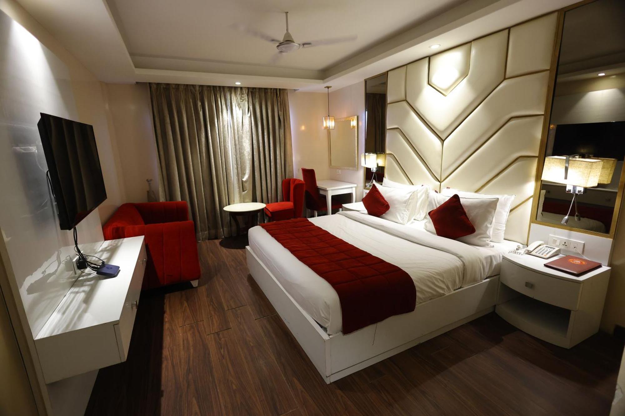 ניו דלהי Airport Hotel Ramhan Palace Mahipalpur מראה חיצוני תמונה