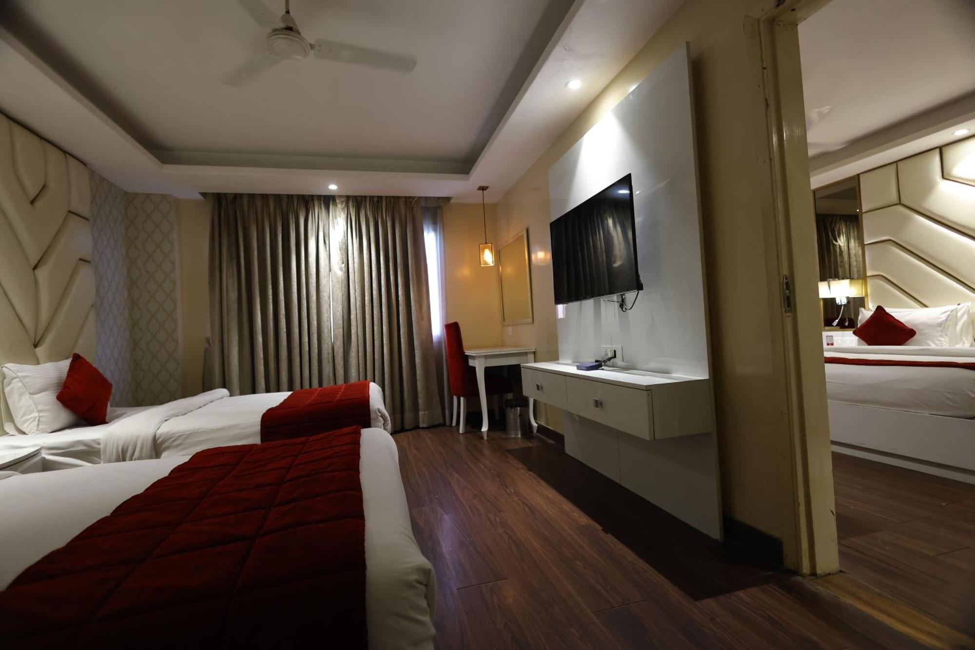 ניו דלהי Airport Hotel Ramhan Palace Mahipalpur מראה חיצוני תמונה