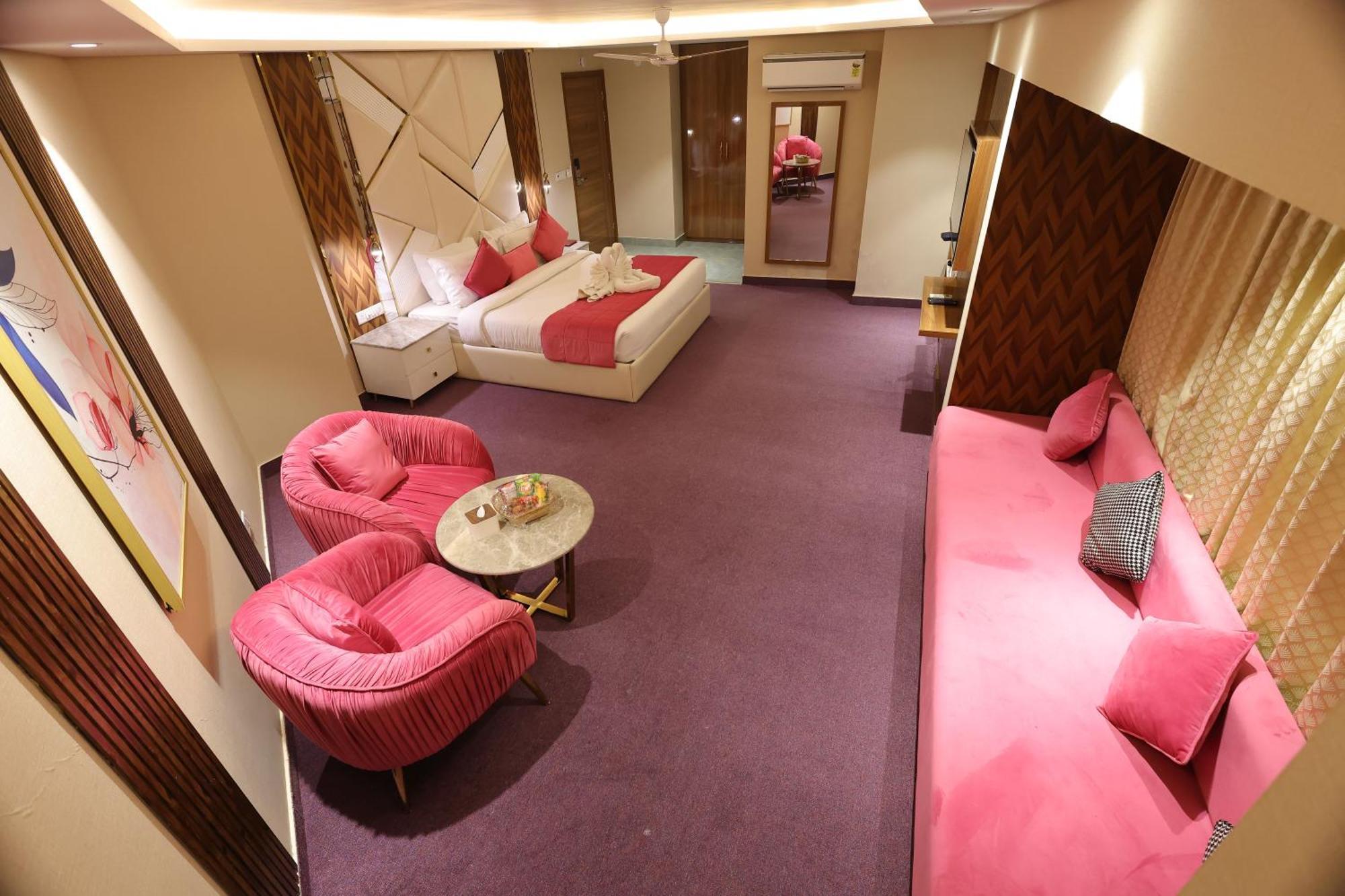 ניו דלהי Airport Hotel Ramhan Palace Mahipalpur מראה חיצוני תמונה
